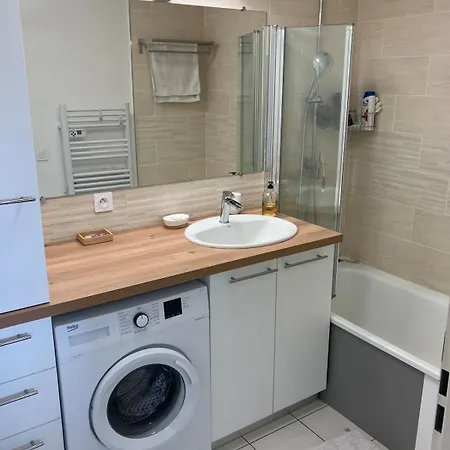 Et Piscine Dans Daire *