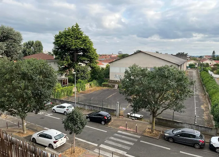 Daire Et Piscine Dans Agen